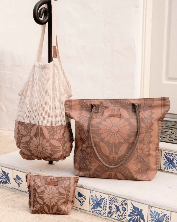 Nippon Daisy Zipper Pouch - Image 4