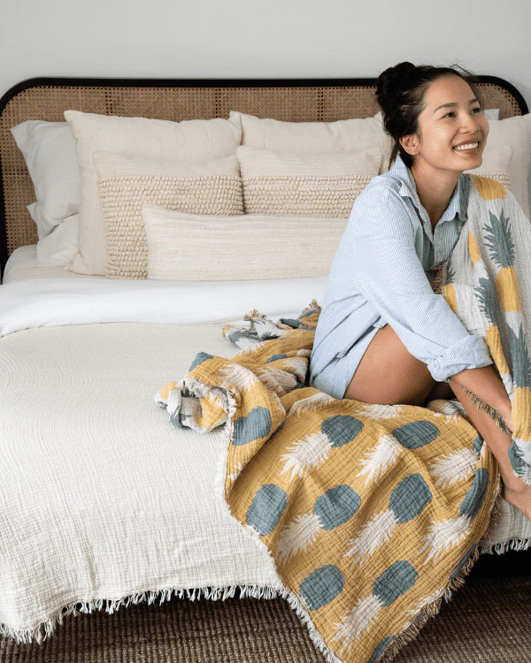 Pineapple - PARTY BLANKET™ - Image 3