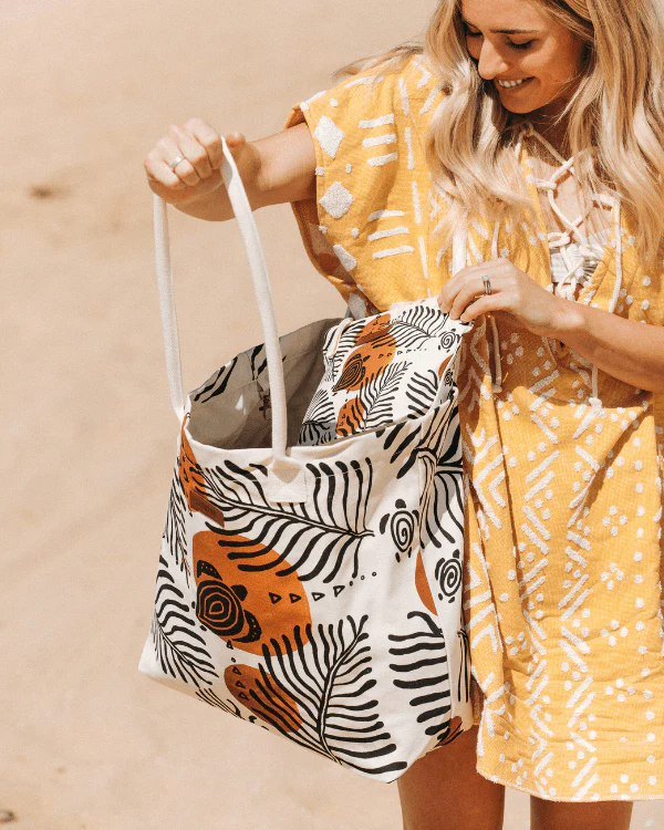 Retro Turtles Beach Tote - Image 5